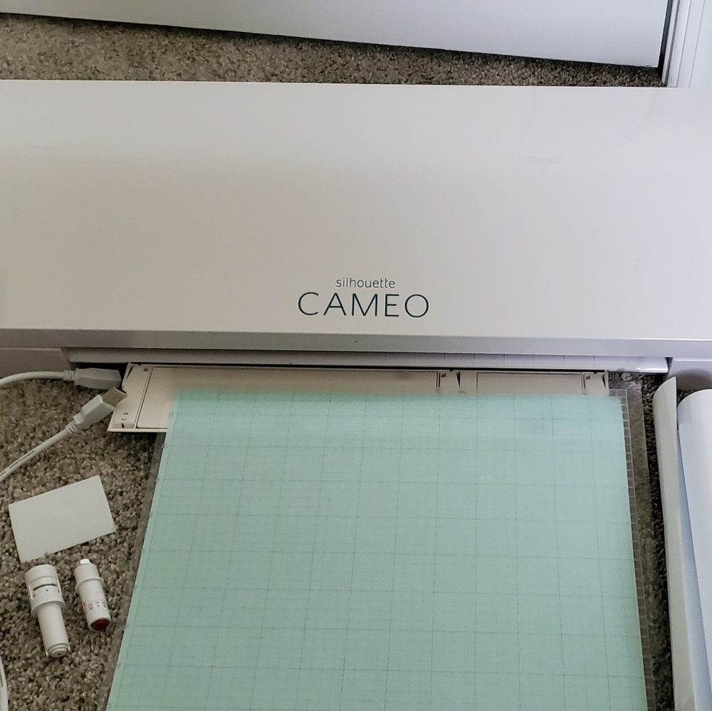 Silhouette Cameo 3